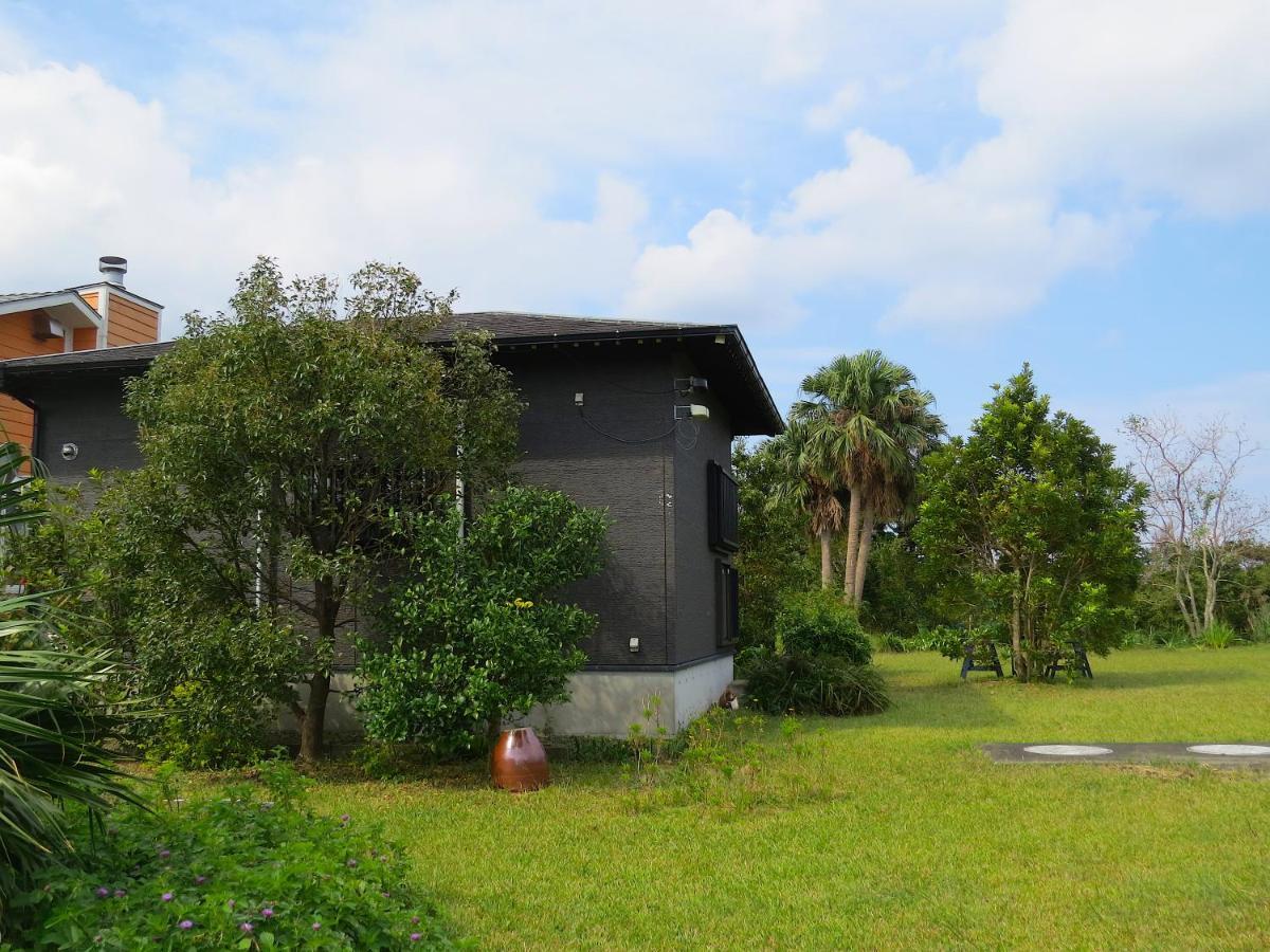 Cottage Orange House Yakushima ยากูชิมา ภายนอก รูปภาพ